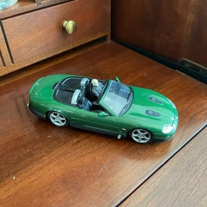 CORGI DIECAST CAR JAGUAR XKR GREEN CONVERTIBLE JAMES BOND 007 5.25" W/Driver - Picture 1 of 6