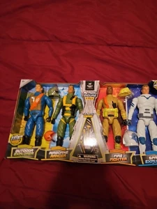 Member's Mark Elite Adventure Actionfigur 4 Stück - Bild 1 von 1