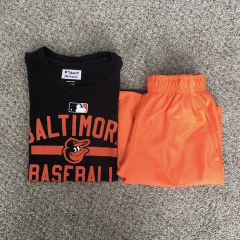 10/12 Baltimore Orioles T Shirt & 1 Pair Reversible Shorts Boys Medium Large Cover