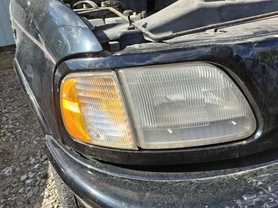 Conjunto de faros derechos usados se adapta a: Ford F150 1997 camioneta grado derecho A Foto 1 de 4