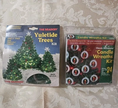 Neu in Verpackung 2 Vintage Perlen-Sets 3 Yuletide Bäume & 24 Kerzenkränze Ornamente  - Bild 1 von 4