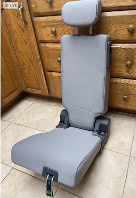 Middle Seat Toyota Sienna 2021 2022 2023 2024  Second Row seat Cloth Light Gray - Image 1 of 4