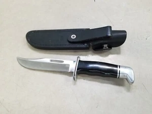 Buck 119v Hunting Knife With Stamped Leather Case /Sheath - Picture 1 of 6