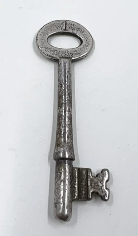 Antique Fancy Ornate Barrel Brass Skeleton Key 2.25” Cover