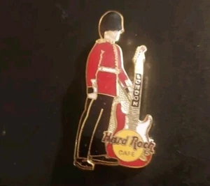 Hard Rock Cafe~"London" Pin Featuring Palace Guard Holding Guitar - Picture 1 of 2
