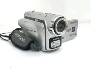 Samsung VP-D103 Handheld MiniDV Camcorder Silver Tested Manual Accessories 2004 - Picture 1 of 23