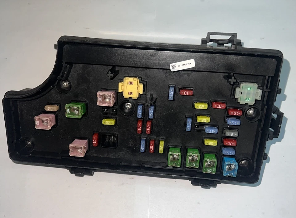 2016-2017 Jeep Compass Patriot Power Module Fuse Box P68289247AA - Image 1 of 3
