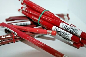 RIMMEL LONDON EXAGGERATE LIP LINER Choose - Picture 1 of 15