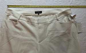 Eloquii Women's White Wide Leg Crop Kick Flare Trouser Plus Size 24 - Picture 1 of 8