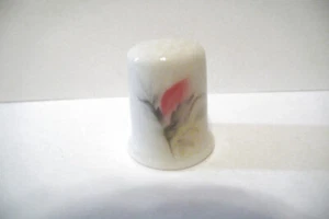 THIMBLE PARIAN CHINA DONEGAL IRELAND "MILLENNIUM 2000 AD" W/PINK ROSES BUDS - Picture 1 of 5