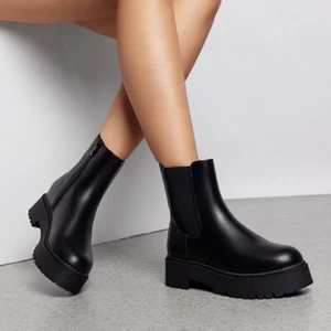 Casual Chelsea-Style Ankle Boots for Women with Thick Platform Sole - Picture 1 of 14