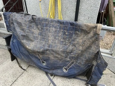 Mark Todd - 6.9” standard neck lightweight turnout. Navy check - Image 1 of 3