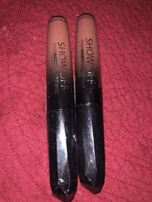 2 lacas labiales Rimmel Show Off, 200 Comet Foto 1 de 2