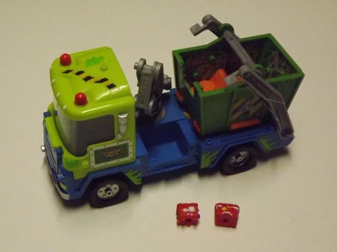 The Trash Pack - Junk Truck (Moose) Cover