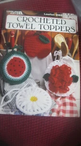 Leisure Arts - Crocheted Towel Toppers, Leaflet 2823 by Maggie Weldon, 1996 - Picture 1 of 3