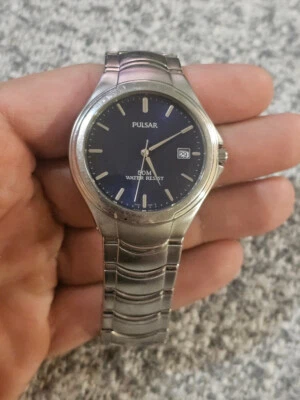 Reloj analógico Pulsar Pulsar VJ32-X043 tono plateado para hombre función de fecha. LIMPIO Foto 1 de 4