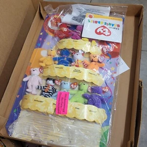 McDonald's Happy Meal Spielzeug Teenie Beanie Babys 25th Anniversary Store Display - Bild 1 von 5