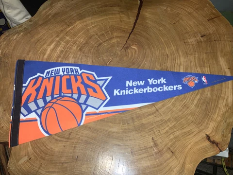 New York Knickerbockers Felt  Pennant NBA Basketball  30” X 12” Cover