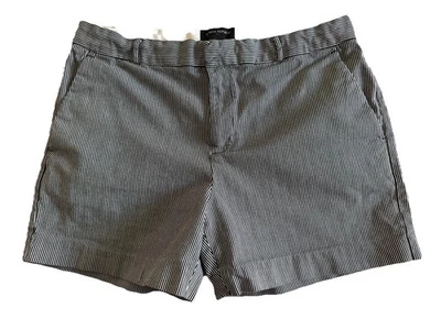 BANANA REPUBLIC Black + White Engineer Stripe Chino Shorts Women’s Size 10 - Image 1 of 4