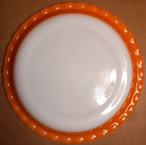 Crown Ovenware [Agee] Opal Pyrex 'Mandarin' 10" Scalloped Edge Pie Dish [1434] - Picture 1 of 9