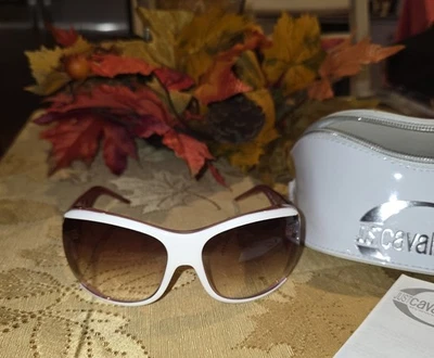 New Just Cavalli Sunglasses Red & White Rose Tinted Lenses & Case JC 148S - Image 1 of 4