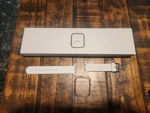 Apple Watch Series 7 45mm A2474, FREE Ship, Smoke Free Home - Zdjęcie 1 z 8