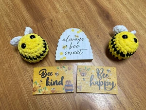 5 pc lot of home decor for the Bee Lover (3 signs, 2 handmade crochet bees) - Picture 1 of 1
