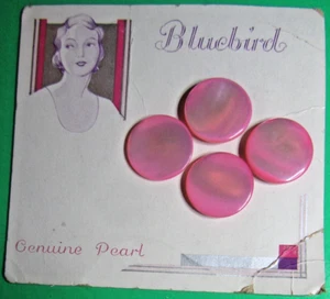 (4) VINTAGE BLUE BIRD 3/4" PINK PEARL SHELL SHANK BUTTONS CARD GRAPHICS-E542 - Picture 1 of 3