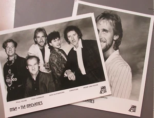 Mike & The Mechanics 2 photos ORIGINAL glossy 8X10 + 2 page bio Custom Folder ! - Picture 1 of 2