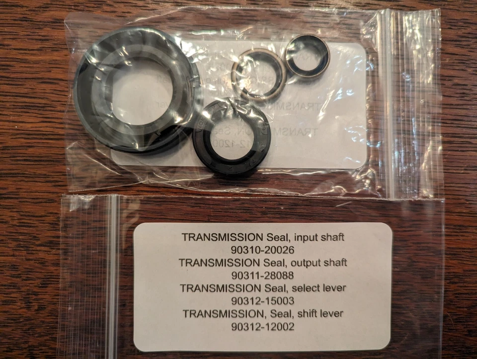 Kit de sello de transmisión manual Toyota Sports 800 y Publica Foto 1 de 1