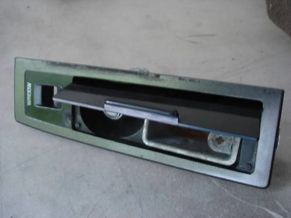 Driver Rear Door Panel Ashtray & Lighter Cadillac Seville 92 93 94 95 96 97 - Image 1 of 1