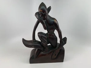 Vintage Deco WPA carved wood sculpture figurine PLOW/Guitar - Foto 1 di 5