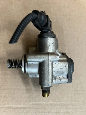 Bomba de combustible de alta presión para Audi A8 Q7 2007 2008 y VW Touareg Quattro 4,2 V8  Foto 1 de 4