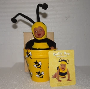 Anne Geddes F745241 Baby Bee Doll In A Basket African American - Picture 1 of 5