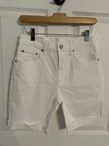 Neu mit Etikett Gap Damen Petite weiße Bermuda kurz hoher Bund Größe 26/2P - Bild 1 von 3