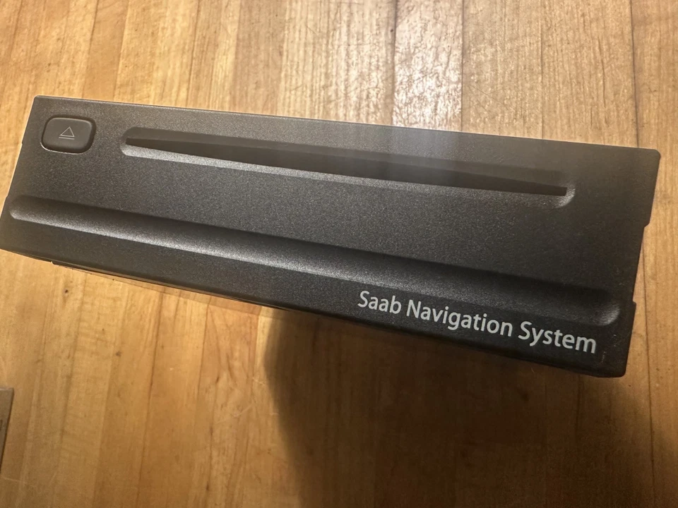 REPRODUCTOR DE DVD SISTEMA DE NAVEGACIÓN GPS SAAB 9-3 12768494 Mapas Troncal 2005 2006 EXC+++ genuino Foto 1 de 3