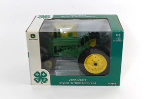 1/16 John Deere Styled A Tractor With Umbrella - 4-H Edition - Picture 1 of 2