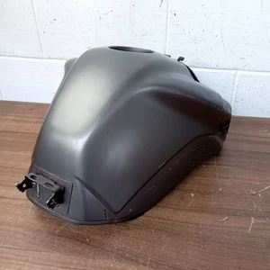 Gruppo serbatoio benzina Yamaha FZ8 N/S 2010-2015 OEM 39P-24110-00-P4 originale - Foto 1 di 13