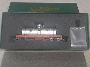 Bachmann Spectrum ON30 413608 Pennsylvania Railroad Silver Tank Car ~ TS - Picture 1 of 9