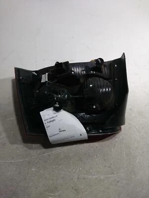 2010 Dodge Charger Left Tail Light Assembly Grey 522768 Used 168K Miles - Изображение 1 из 3