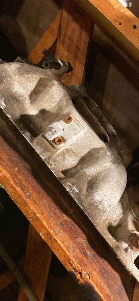 Edelbrock Performer 2101 Intake Nice Condition Needs Good Cleaning Sbc - Image 1 of 3