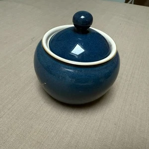 DENBY BOSTON BLUE LIDDED SUGAR BOWL STONEWARE TABLEWARE - Picture 1 of 2
