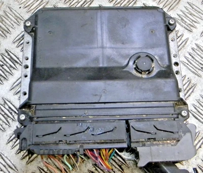 UNIDAD DE CONTROL DEL MOTOR ORIGINAL TOYOTA YARIS 2010-19 ECU 89661-52S41 Foto 1 de 4