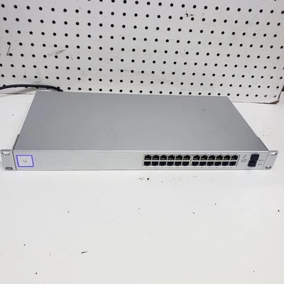 Conmutador UniFi 24 puertos Gigabit Ethernet no probado Foto 1 de 4