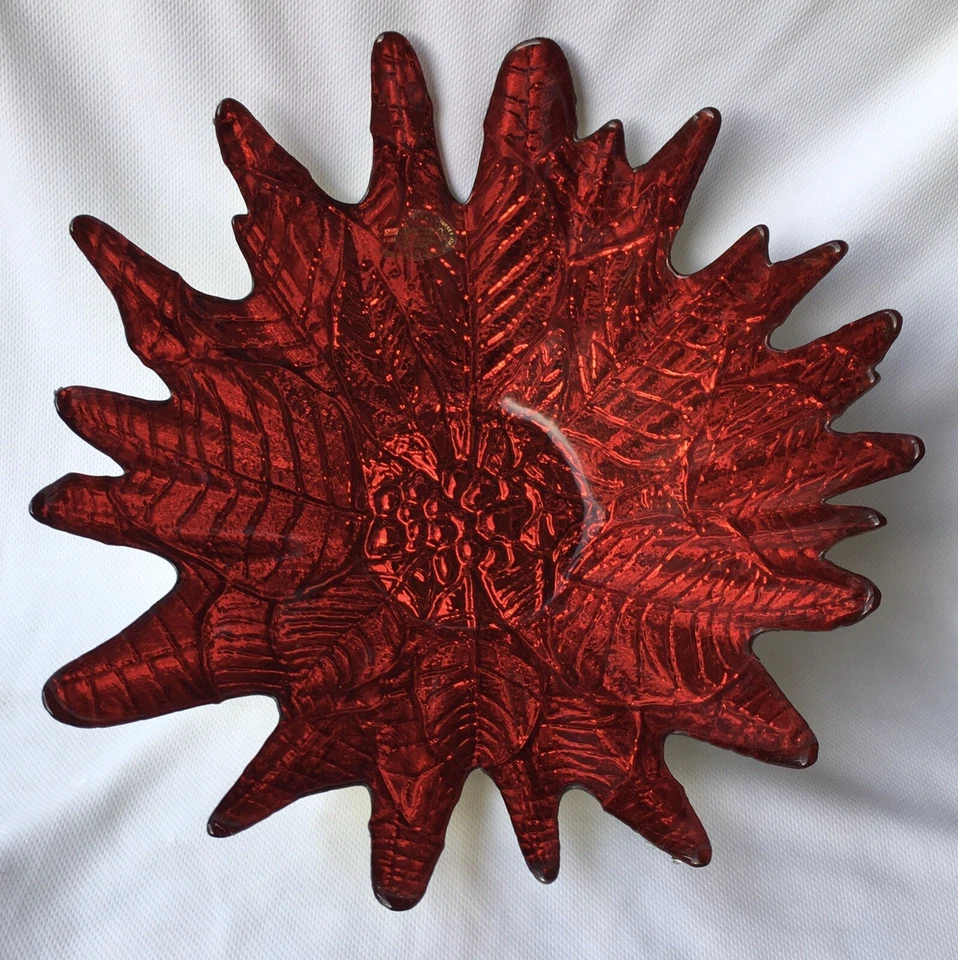 Plato decorativo floral Starburst de vidrio artístico rubí rojo baya AKCAM Turquía Foto 1 de 4