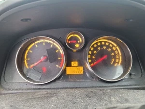 2008-2009 SATURN VUE Speedometer Instrument Gauge Cluster 2.4L AUTO 2WD 171,106 - Picture 1 of 10