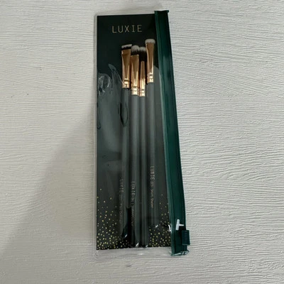 LUXIE Enchanted Eye Set of 4 Brushes Pouch New Sealed Fabfitfun - Image 1 of 4