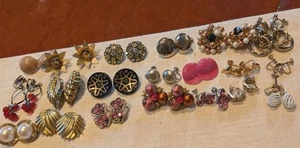 Lot of 20 vintage Clip On earrings Pink Topaz gold Trifari Coro Marvella - Picture 1 of 4