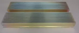 Disipador de calor de aluminio grande 5,6 kg, 620 mm (24-3/8") x 124 mm (4-7/8") x 70 mm (2-3/4") - Imagen 1 de 6