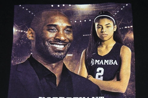 L@@K! Kobe Bryant RIP Gianna Gigi MAMBA Double Sided Tribute T-Shirt BLACK XL Cover